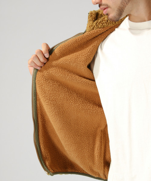 BAYFLOW(ベイフロー)の「メンボアスタンドジップパーカ(パーカー・メンズ・ネイビー/マスタード/オフホワイト・SMALL/LARGE/MEDIUM)」の11枚目の写真