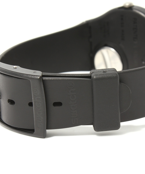 BEAUTY&YOUTH UNITED ARROWS（ビューティーアンドユースユナイテッドアローズ）の「＜SWATCH＞ ONCE AGAIN（アナログ腕時計・メンズ・ブラック・フリー）」の6枚目の写真