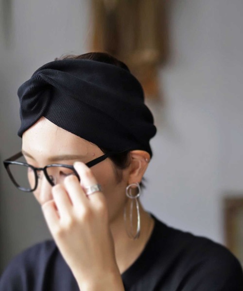 antiqua（アンティカ）の「ボリュームクロスヘアバンド（ヘアバンド・レディース・ブラック/ベージュ・FREE）」の8枚目の写真
