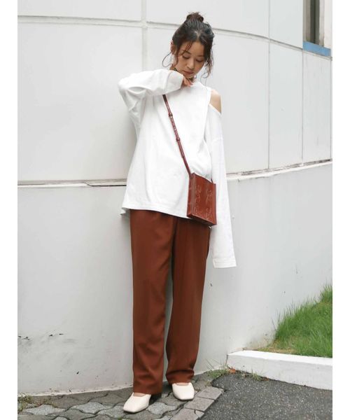 Ungrid（アングリッド）の「カラーテーパードパンツ（その他パンツ・レディース・ブラウン/レッド・SMALL/MEDIUM）」の4枚目の写真