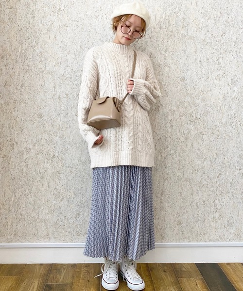 archives（アルシーヴ）の「ガラス合皮がま口ショルダー（ショルダーバッグ・レディース・ブラック/ベージュ/レンガ・MEDIUM）」の5枚目の写真