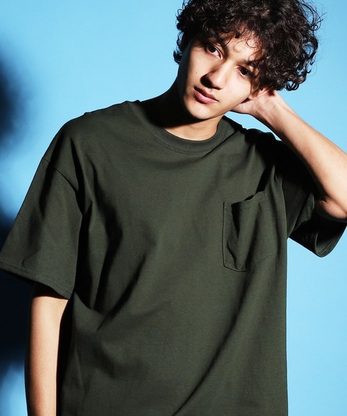 GILDAN(ギルダン)の「GILDAN / ギルダン ビッグシルエット オーバーサイズ 半袖 ポケット Tシャツ(Tシャツ/カットソー・メンズ・アッシュグレー/ブラック/チャコールグレー/ライム/オレンジ系その他/マルーン/ダークグリーン/レッド/ネイビー/ライトブルー/ホワイト/オレンジ/ロイヤルブルー/サンドベージュ/杢グレー・LARGE/XX-LARGE/MEDIUM/X-LARGE)」の7枚目の写真