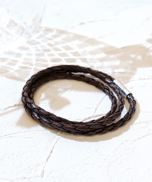 florist（フローリスト）の「【3way】編み込みレザーブレス/アンクレット/ネックレス　メンズ/レディース兼用（バングル/リストバンド・レディース・ブラック/ホワイト/ブラウン・FREE）」の3枚目の写真