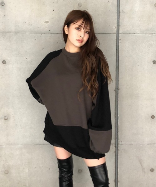 ENVYM(アンビー)の「スウィッチングルーズPO(Tシャツ/カットソー・レディース・ブラック/ブラウン/カーキ・FREE)」の2枚目の写真