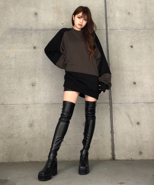 ENVYM(アンビー)の「スウィッチングルーズPO(Tシャツ/カットソー・レディース・ブラック/ブラウン/カーキ・FREE)」の8枚目の写真