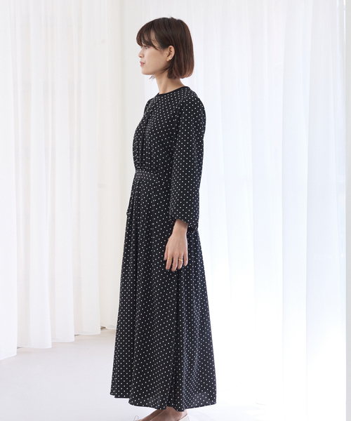 Rouge vif(ルージュヴィフ)の「【WEB&一部店舗限定】バックカシュクールワンピース(ワンピース・レディース・ブラック/ネイビー・フリー)」の17枚目の写真