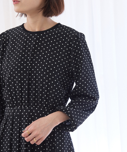 Rouge vif(ルージュヴィフ)の「【WEB&一部店舗限定】バックカシュクールワンピース(ワンピース・レディース・ブラック/ネイビー・フリー)」の20枚目の写真