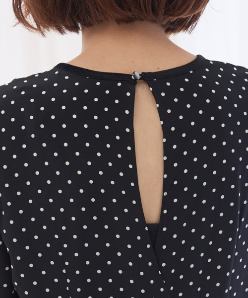 Rouge vif(ルージュヴィフ)の「【WEB&一部店舗限定】バックカシュクールワンピース(ワンピース・レディース・ブラック/ネイビー・フリー)」の16枚目の写真