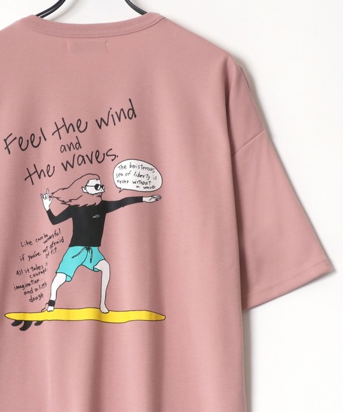 Lazar(ラザル)の「バックプリント Surf & Street イラスト グラフィック ポンチ オーバーサイズ Tシャツ(Tシャツ/カットソー・メンズ・ホワイト/ベージュ/パープル/ピンク/ターコイズブルー/ホワイト系その他/ホワイト系その他2/ホワイト系その他3・M/L)」の2枚目の写真