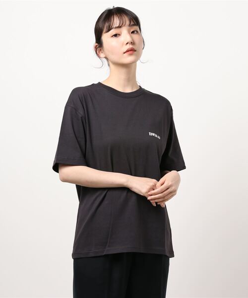 EDWIN（エドウィン）の「EDWIN x ニシクボサユリ アーティストコラボTシャツ（Tシャツ/カットソー・レディース・ホワイト/ブラック/ホワイト系その他/グレイッシュブルー・MEDIUM/LARGE/X-LARGE）」の13枚目の写真