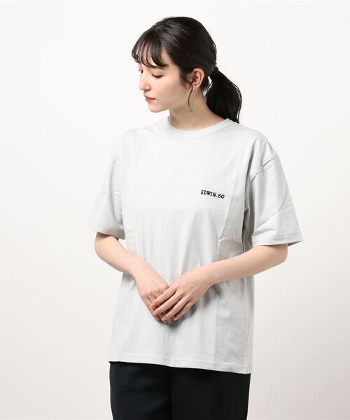EDWIN（エドウィン）の「EDWIN x ニシクボサユリ アーティストコラボTシャツ（Tシャツ/カットソー・レディース・ホワイト/ブラック/ホワイト系その他/グレイッシュブルー・MEDIUM/LARGE/X-LARGE）」の21枚目の写真