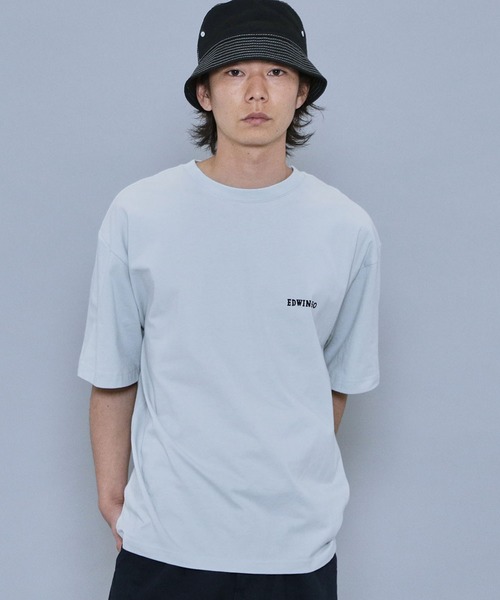 EDWIN（エドウィン）の「EDWIN x ニシクボサユリ アーティストコラボTシャツ（Tシャツ/カットソー・レディース・ホワイト/ブラック/ホワイト系その他/グレイッシュブルー・MEDIUM/LARGE/X-LARGE）」の20枚目の写真