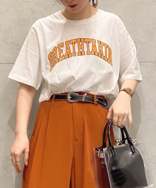 WEGO(ウィゴー)の「WEGO/カレッジロゴプリントTシャツ(Tシャツ/カットソー・レディース・ホワイト/ホワイト系その他/杢グレー/ライトパープル/オートミール/ブルー・SMALL/MEDIUM/LARGE/X-LARGE)」の2枚目の写真