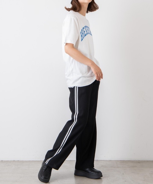 WEGO(ウィゴー)の「WEGO/カレッジロゴプリントTシャツ(Tシャツ/カットソー・レディース・ホワイト/ホワイト系その他/杢グレー/ライトパープル/オートミール/ブルー・SMALL/MEDIUM/LARGE/X-LARGE)」の12枚目の写真