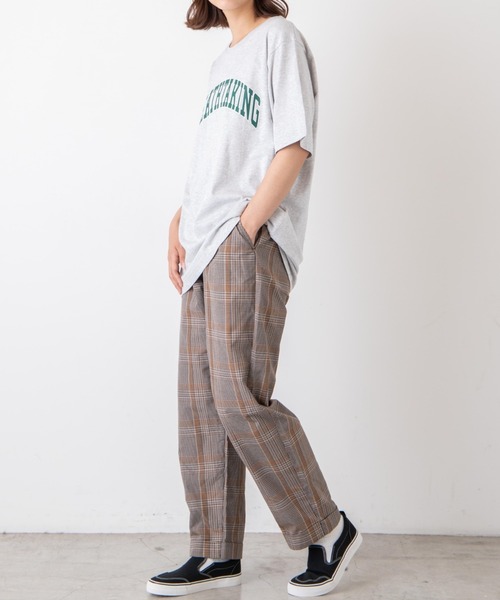 WEGO(ウィゴー)の「WEGO/カレッジロゴプリントTシャツ(Tシャツ/カットソー・レディース・ホワイト/ホワイト系その他/杢グレー/ライトパープル/オートミール/ブルー・SMALL/MEDIUM/LARGE/X-LARGE)」の8枚目の写真