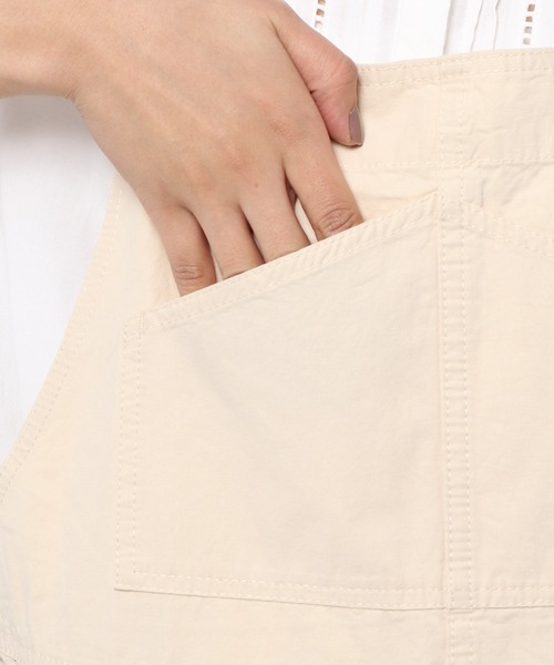 studio CLIP（スタディオクリップ）の「【低身長向けアイテム/WEB限定】コットンクロスワークサロペット（サロペット/オーバーオール・レディース・ブラック/ライトベージュ・FREE）」の3枚目の写真