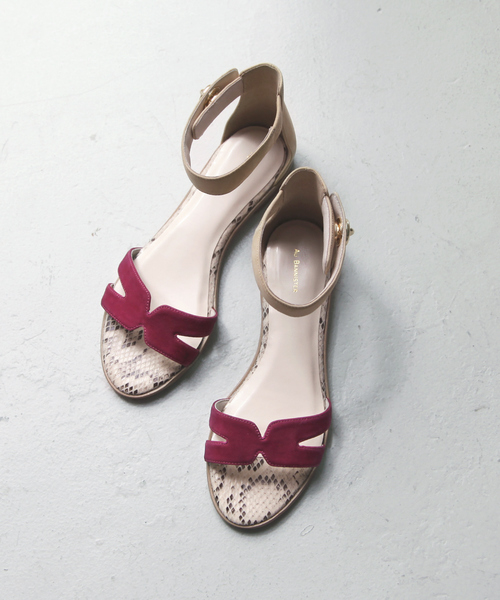 Au BANNISTER(オゥバニスター)の「【ロングヒットアイテム】アンクルストラップサンダル(サンダル・レディース・ブラック/ライトブルー/ネイビー/ピンクゴールド/ピンク/イエロー・35/38/39/40/34/36/37)」の5枚目の写真