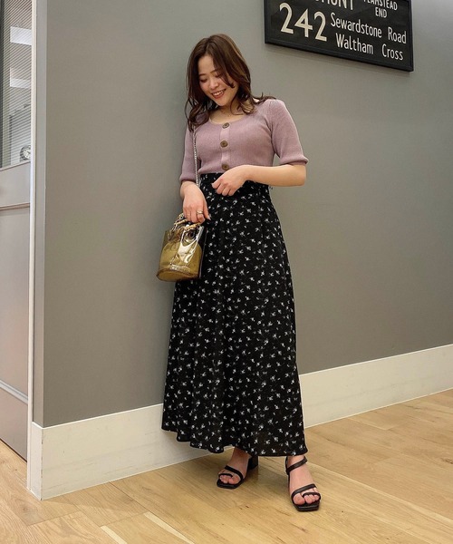 FREE'S MART（フリーズマート）の「【Sシリーズ対応】レトロフラワーマキシスカート（スカート・レディース・ブラック系その他/ホワイト系その他/グリーン系その他3・SMALL/MEDIUM）」の6枚目の写真