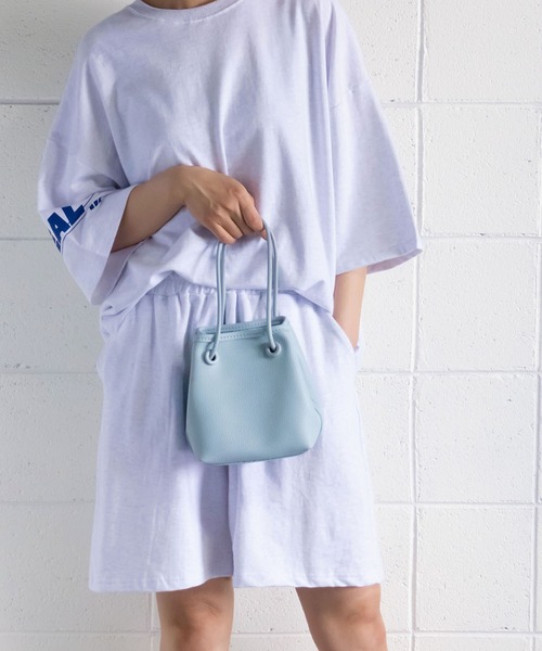 me+em select(ミームセレクト)の「【ポーチ付】スムースレザー巾着ハンドバッグ【数量限定販売】(ハンドバッグ・レディース・ホワイト/ブラック/ベージュ/イエロー/ブルー・FREE)」の19枚目の写真