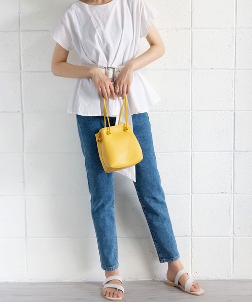 me+em select(ミームセレクト)の「【ポーチ付】スムースレザー巾着ハンドバッグ【数量限定販売】(ハンドバッグ・レディース・ホワイト/ブラック/ベージュ/イエロー/ブルー・FREE)」の17枚目の写真