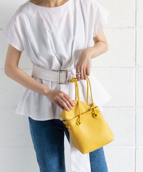 me+em select(ミームセレクト)の「【ポーチ付】スムースレザー巾着ハンドバッグ【数量限定販売】(ハンドバッグ・レディース・ホワイト/ブラック/ベージュ/イエロー/ブルー・FREE)」の14枚目の写真