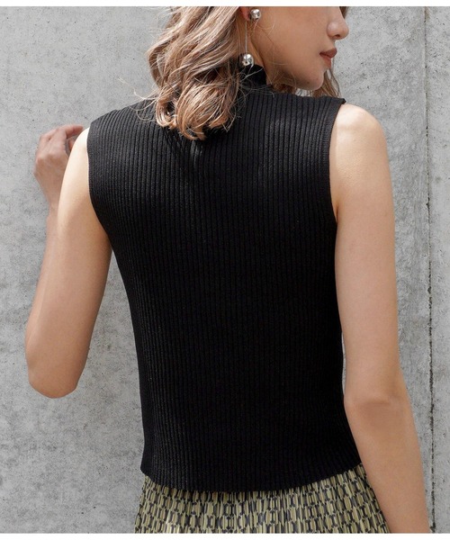 ANAP(アナップ)の「リブプチハイノースリトップス(Tシャツ/カットソー・レディース・ブラック/ブルー/グレイッシュベージュ/オフホワイト・FREE)」の7枚目の写真