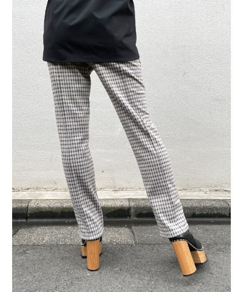 ENVYM（アンビー）の「ジャガードストレートＰＴ（その他パンツ・レディース・ベージュ/グレー・FREE）」の4枚目の写真