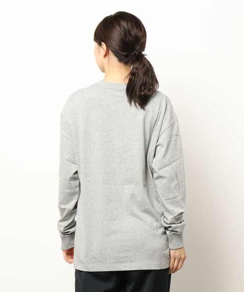 FRUIT OF THE LOOM(フルーツオブザルーム)の「プリントL/STシャツ / ロゴ / シンプル / 長袖 / オーバーサイズ(Tシャツ/カットソー・レディース・ホワイト/ブラック/グレー・L/XL/M)」の5枚目の写真