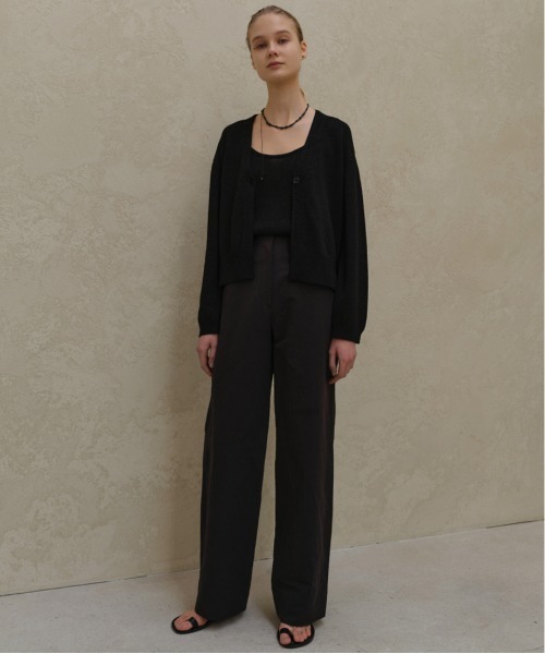 Moia（モイア）の「【Moia】ROUND SLEEVELESS / モイア ラウンド スリーブレス タンクトップ（キャミソール・レディース・ナチュラル/カーキ/ブラック・FREE）」の8枚目の写真