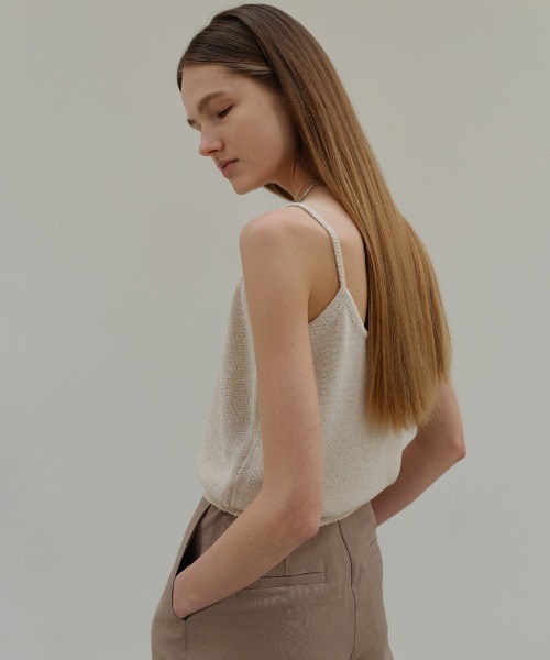 Moia（モイア）の「【Moia】ROUND SLEEVELESS / モイア ラウンド スリーブレス タンクトップ（キャミソール・レディース・ナチュラル/カーキ/ブラック・FREE）」の16枚目の写真