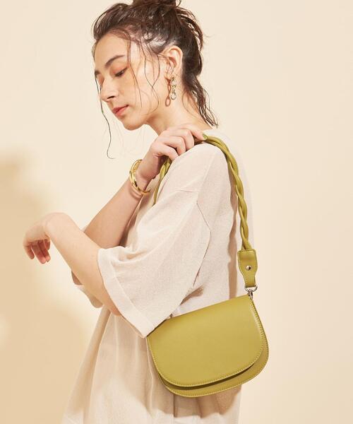 BEAUTY&YOUTH UNITED ARROWS(ビューティーアンドユースユナイテッドアローズ)の「フラップツイストショルダーバッグ -2WAY- ∴(ショルダーバッグ・レディース・ブラック/ライム・FREE)」の2枚目の写真