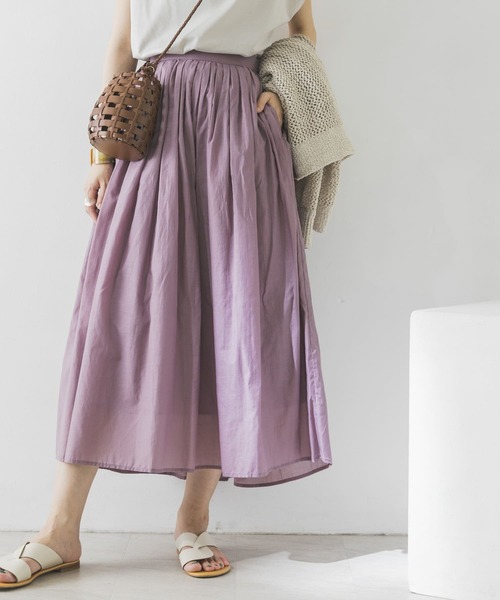 URBAN RESEARCH(アーバンリサーチ)の「ボックスタックエアリーロングスカート(スカート・レディース・オフホワイト/ライトブルー/ブラック/パープル系その他・FREE)」の4枚目の写真
