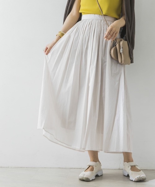 URBAN RESEARCH(アーバンリサーチ)の「ボックスタックエアリーロングスカート(スカート・レディース・オフホワイト/ライトブルー/ブラック/パープル系その他・FREE)」の2枚目の写真