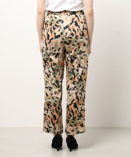 CAPRICIEUX LE'MAGE(カプリシューレマージュ)の「モザイク柄イージーパンツ(その他パンツ・レディース・オレンジ/ブルー・FREE)」の4枚目の写真