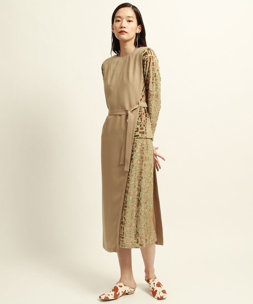 Ray BEAMS（レイビームス）の「Ray BEAMS / サイド オープン ジレ ワンピース（ワンピース・レディース・ブラック/ベージュ・ONE SIZE）」の3枚目の写真