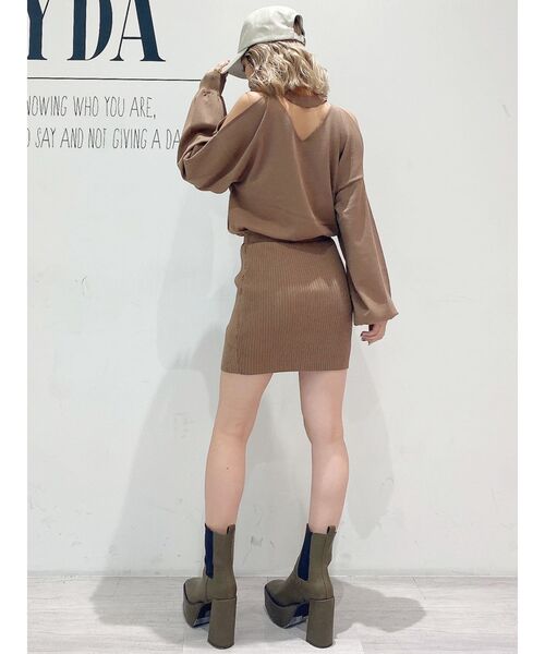 GYDA(ジェイダ)の「ショルダーオープン2WAY ニットワンピース(ワンピース・レディース・ブラック/ベージュ/ピンク・FREE)」の12枚目の写真