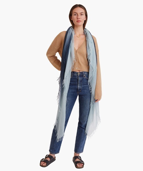 CHAN LUU（チャンルー）の「グラデーションカラー カシミヤシルクストール BRH-SC-254（ストール/ショール・レディース・グリーン/ブルー・フリー）」の3枚目の写真