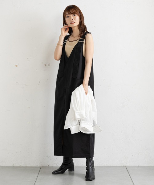 prose verse（プロズヴェール）の「ツイルアウトポケットジャンスカ（ジャンパースカート・レディース・ブラック/ベージュ・MEDIUM）」の3枚目の写真