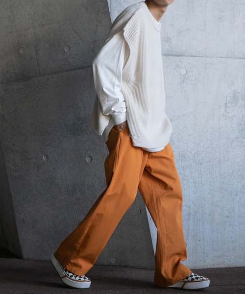 kutir（クティール）の「サイドスリットニットベスト（ベスト・メンズ・オフホワイト/ダークブルー/チャコールグレー・MEDIUM/LARGE）」の4枚目の写真