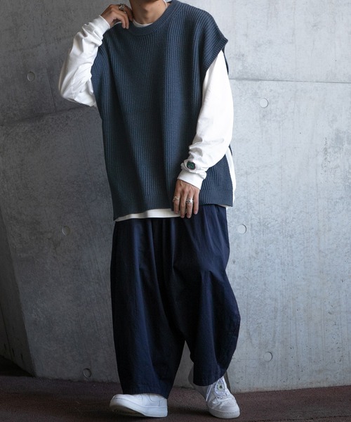 kutir（クティール）の「サイドスリットニットベスト（ベスト・メンズ・オフホワイト/ダークブルー/チャコールグレー・MEDIUM/LARGE）」の16枚目の写真