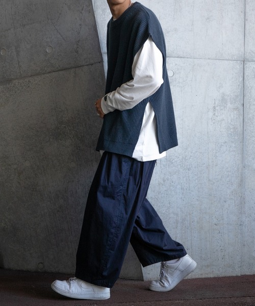 kutir（クティール）の「サイドスリットニットベスト（ベスト・メンズ・オフホワイト/ダークブルー/チャコールグレー・MEDIUM/LARGE）」の22枚目の写真