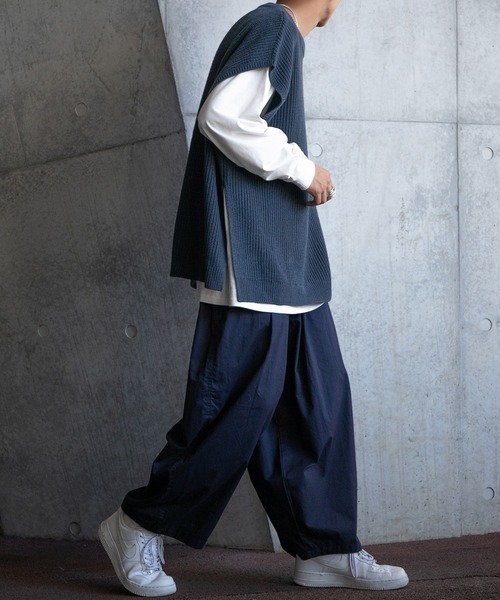 kutir（クティール）の「サイドスリットニットベスト（ベスト・メンズ・オフホワイト/ダークブルー/チャコールグレー・MEDIUM/LARGE）」の14枚目の写真