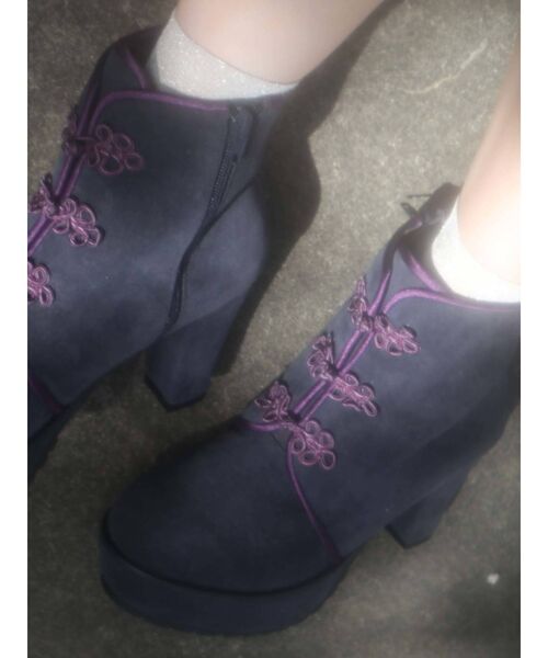 merry jenny（メリージェニー）の「チャイナブーツ（ブーツ・レディース・ブラック/ブルー/ベージュ・MEDIUM/LARGE）」の4枚目の写真