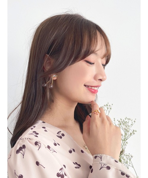 Honey Salon（ハニーサロン）の「honeyチェリーイヤリング（イヤリング・レディース・ホワイト/ブラウン/ブルー・FREE）」の4枚目の写真