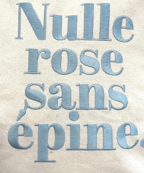 epine（エピヌ）の「Nulle rose sans epine embroidery tote bag