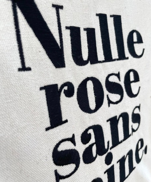epine（エピヌ）の「Nulle rose sans epine embroidery tote bag