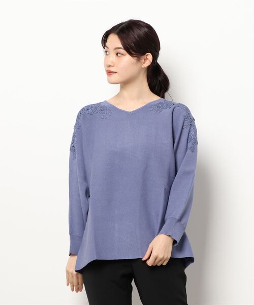BELLUNA PLUS(ベルーナ)の「モチーフレースデザインニットプルオーバー(ニット/セーター・レディース・ネイビー/ピンク/ライラック/グレイッシュベージュ・MEDIUM/LARGE/X-LARGE)」の17枚目の写真