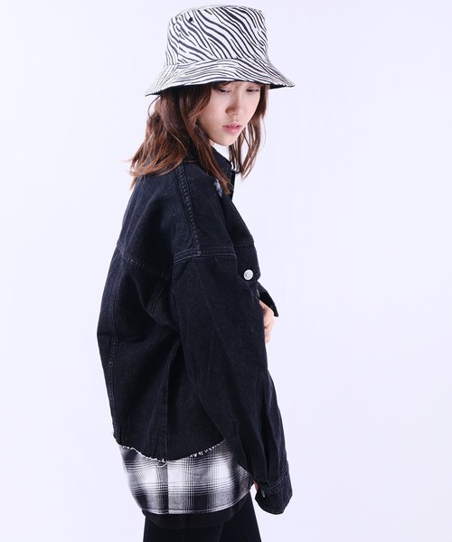 MISHKA(ミシカ)の「【MISHKA】無地&チェック柄 異素材切替 ビッグデニムジャケット(デニムジャケット・メンズ・ブラック・L/M)」の9枚目の写真