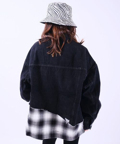 MISHKA(ミシカ)の「【MISHKA】無地&チェック柄 異素材切替 ビッグデニムジャケット(デニムジャケット・メンズ・ブラック・L/M)」の10枚目の写真