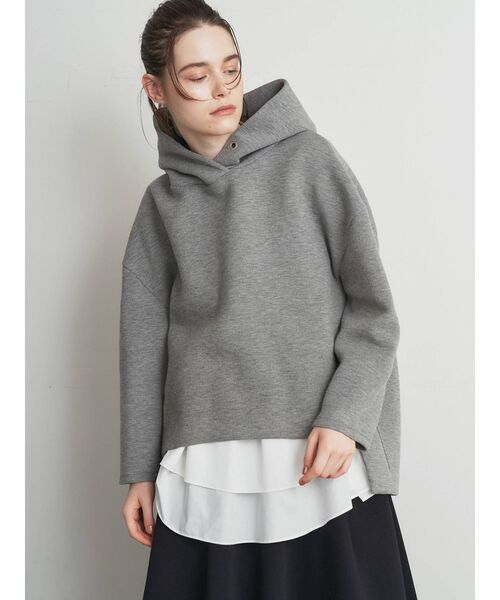 ELENDEEK（エレンディーク）の「アシメヘムブラウスフーディードダブルジャージー（パーカー・レディース・ブラック/ライトグレー・FREE）」の22枚目の写真
